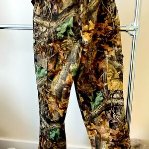 Camo pants NWT